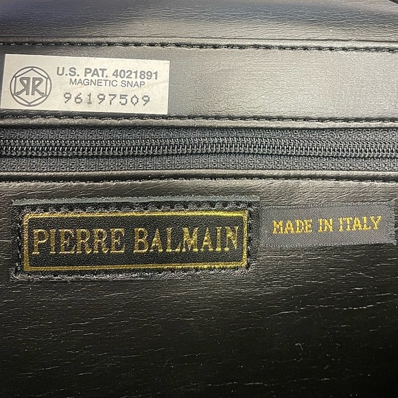 Pierre Balmain Black Buttersoft Quilt Leather Crossbody Bag - Picture 6 of 10